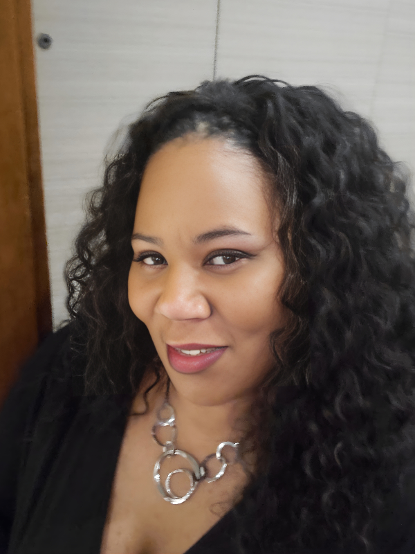 Danae Braggs — Mobile Notary in Pittsburg, CA