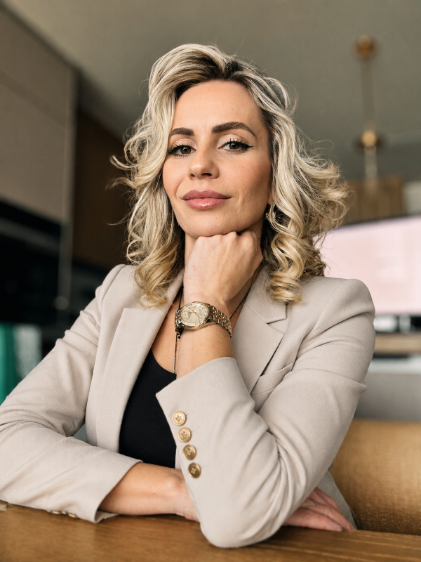 Maria D Nunez — Mobile Notary in Miami, FL