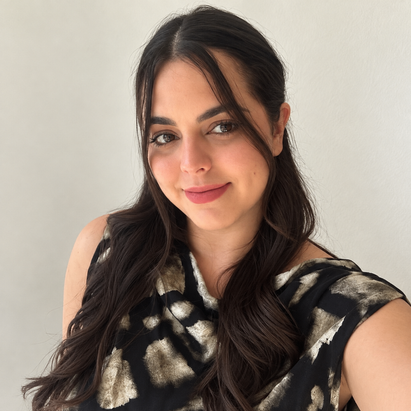 Thalia Mendoza Gomez — Mobile Notary in Miami, FL
