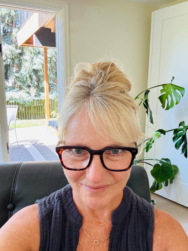 Nicki Pierce — Mobile Notary in Golden, CO