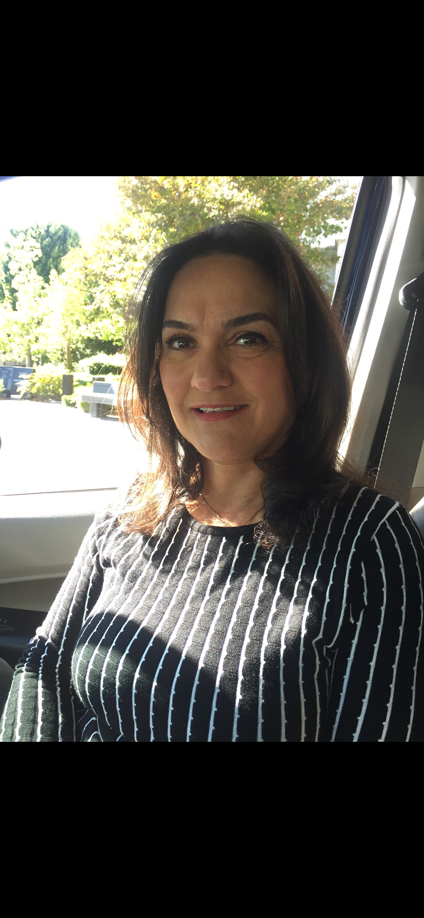 Ester Golriz — Mobile Notary in Sherman Oaks, CA