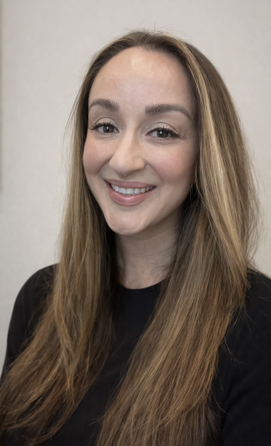 Kimia Carlos — Mobile Notary in Thousand Oaks, CA